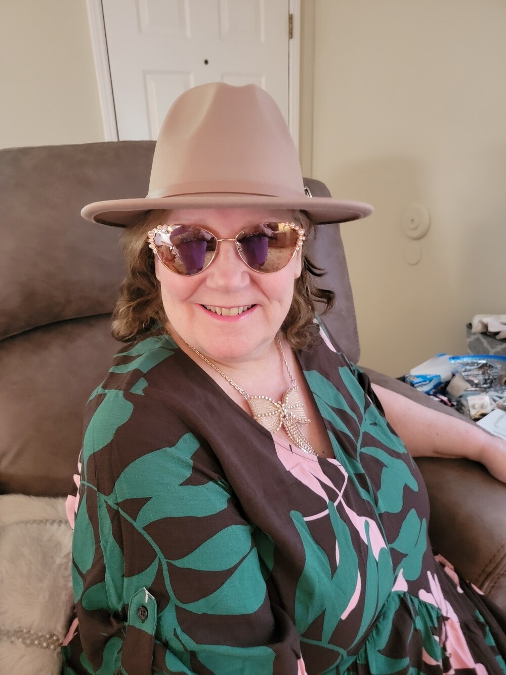 NEW NWT INC Macys Mango Blush Pink Felt Fedora with Decorative Metal Accent - Picture 2 of 5